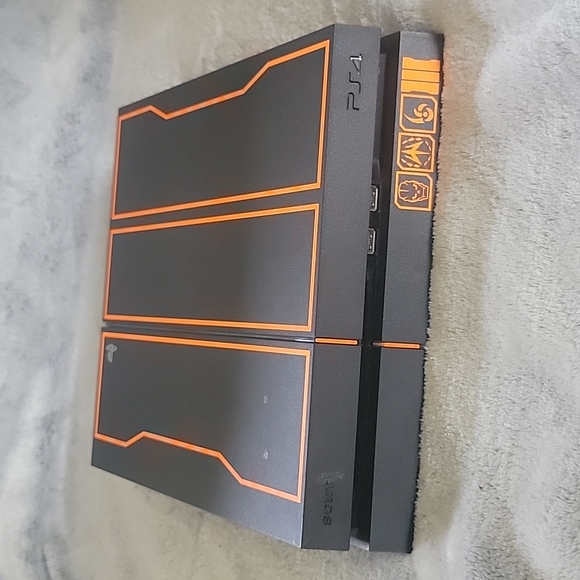 Play station 4 - limited edition black ops 3 - Picture 2 of 8